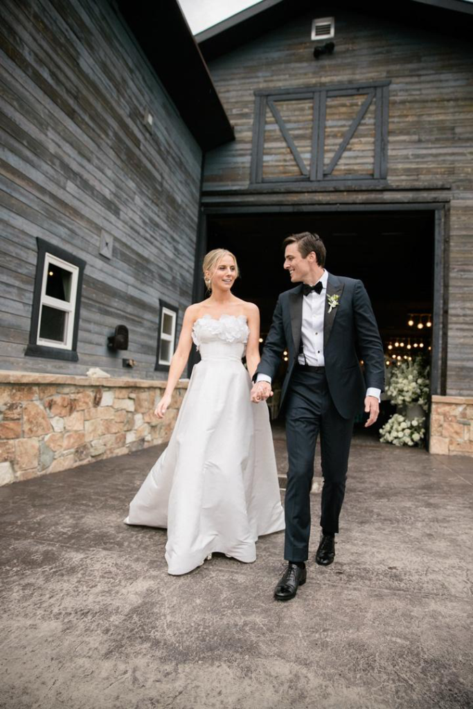 a bride and groom at an Austin wedding