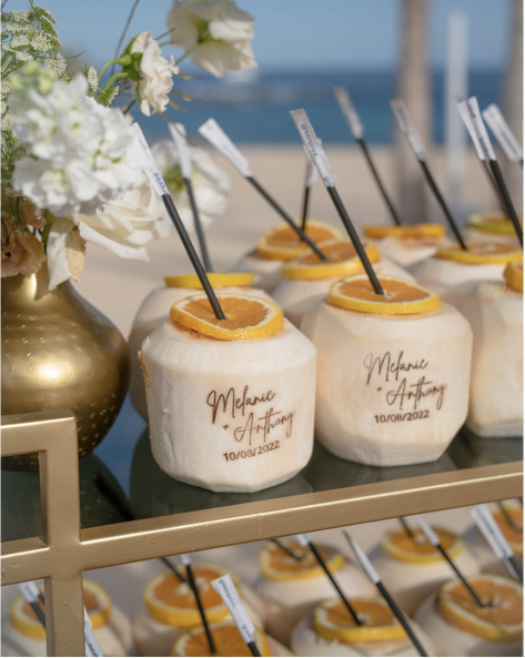 A close-up of drinks to match the ambiance of a yacht wedding